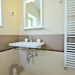 Luxury With A Swimming Pool Liznjan, Medulin - 16329 빌라 *