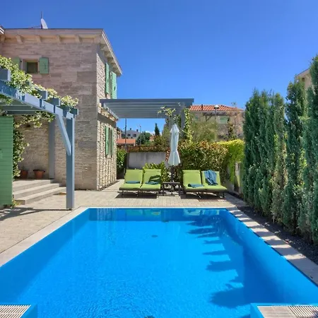 Luxury With A Swimming Pool Liznjan, Medulin - 16329