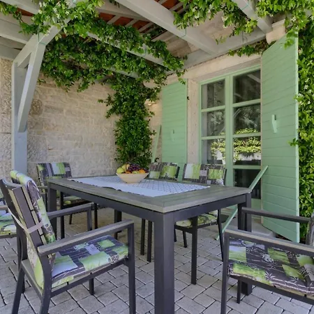 Luxury With A Swimming Pool Liznjan, Medulin - 16329 Vila